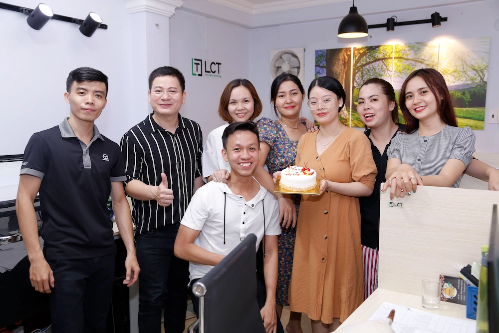 Giới thiệu về LCT, công ty công nghệ, dịch vụ công nghệ toàn diện, đội ngũ chuyên gia LCT, tầm nhìn và sứ mệnh LCT / About LCT, technology company, comprehensive technology services, LCT expert team, LCT vision and mission